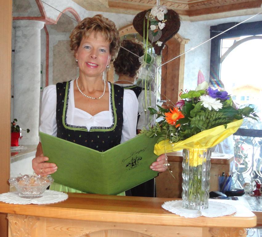 Garni Crepaz Bed & Breakfast Selva di Val Gardena Bagian luar foto