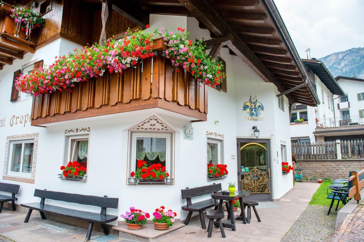 Garni Crepaz Bed & Breakfast Selva di Val Gardena Bagian luar foto